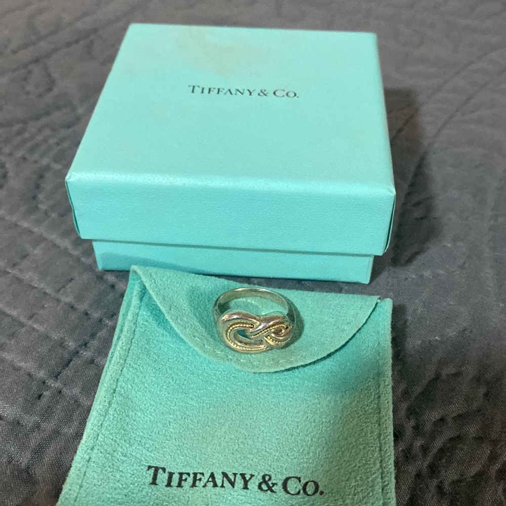 Tiffany &. Co retired Knot ring